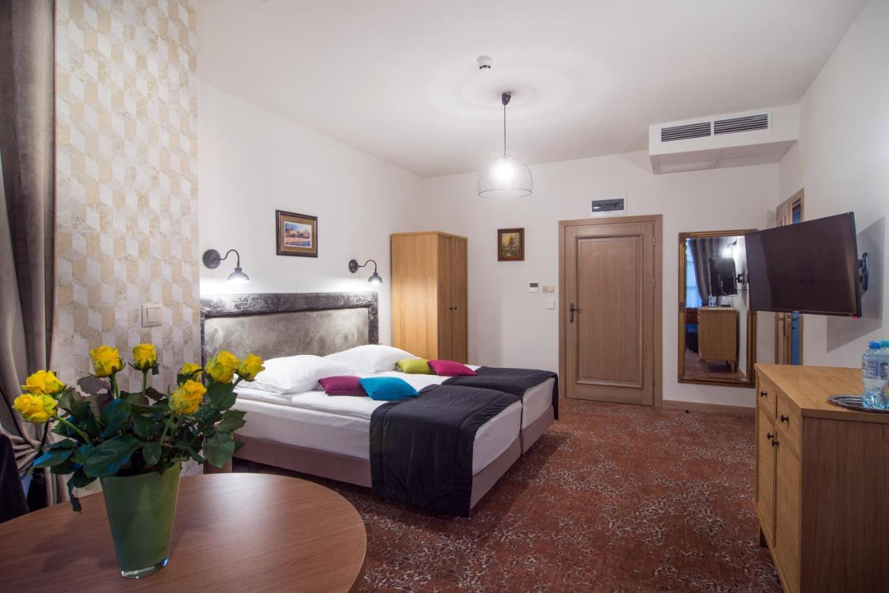 Hotel Dwa Ksiezyce Казімеж-Дольний Екстер'єр фото