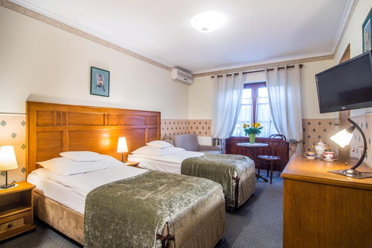 Hotel Dwa Ksiezyce Казімеж-Дольний Екстер'єр фото